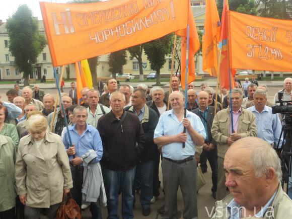 На хмельницькому майдані страйкують чорнобильці. Хочуть повернення пільг, фото №4 на сайті vsim.ua