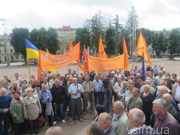 На хмельницькому майдані страйкують чорнобильці. Хочуть повернення пільг, фото №5 на сайті vsim.ua