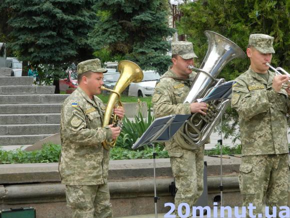 На контрактну службу до ЗСУ тернополян закликає оркестр, фото №3 на сайті 20minut.ua