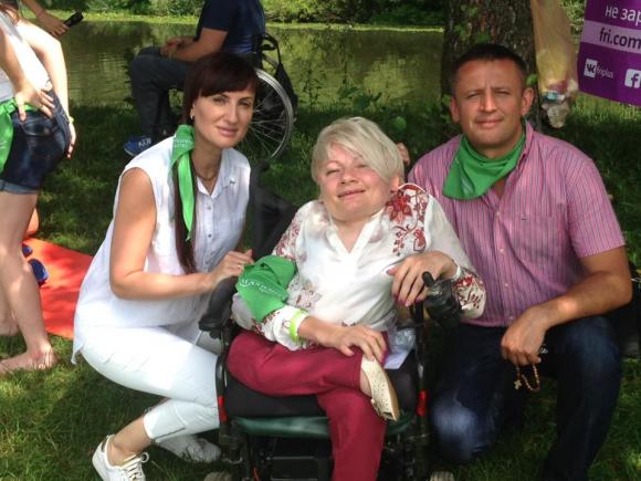 Перший інклюзивний наметовий табір: в спеку люди на візках вдягли шинель, фото №4 на сайті 20minut.ua