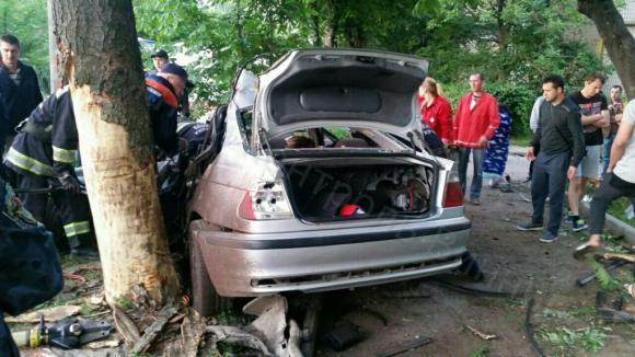 Ще одна моторошна ДТП у Вiнницi: на 600-річчя розбилась БМВ, є жертви (ФОТО), фото №1 на сайті 20minut.ua