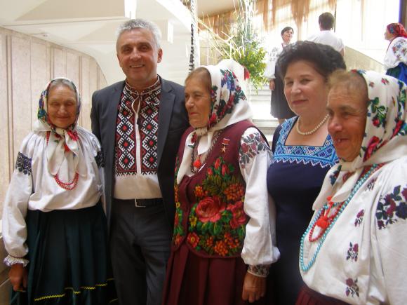 У «Плеяді» весь день співали й танцювали – іменини Танцюри справляли, фото №1 на сайті 20minut.ua