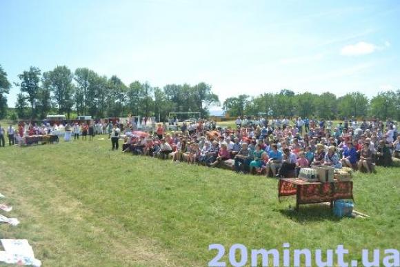 У Теплицькому районі пройшла виставка-фестиваль під назвою «Тернова хустка» (Фото), фото №1 на сайті 20minut.ua