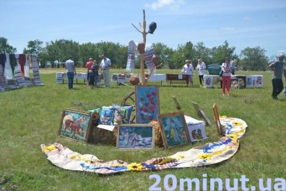 У Теплицькому районі пройшла виставка-фестиваль під назвою «Тернова хустка» (Фото), фото №7 на сайті 20minut.ua