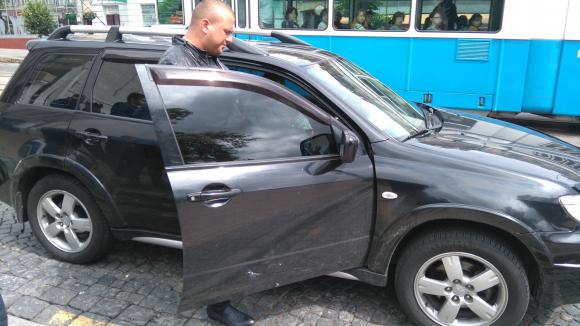 У центрі Вінниці чоловік 13 годин “відвойовував” авто у київських слідчих (ПОДРОБИЦІ), фото №1 на сайті 20minut.ua