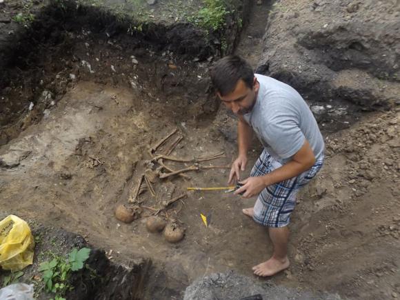 У Збаразькому замку знайшли поховання часів Богдана Хмельницького, фото №2 на сайті 20minut.ua