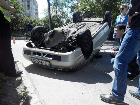 В Пирогово 10-річна дівчинка вибігла під колеса Лади - мала в лікарні на сайті 20minut.ua В Пирогово 10-річна дівчинка вибігла під колеса Лади - мала в лікарні, фото №2 на сайті 20minut.ua