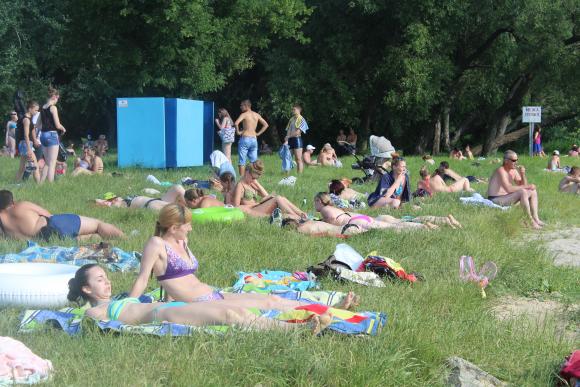 Відпочинок на воді: скільки коштує катання на вейкборді та водних лижах, фото №1 на сайті 20minut.ua
