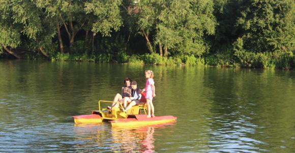 Відпочинок на воді: скільки коштує катання на вейкборді та водних лижах, фото №6 на сайті 20minut.ua