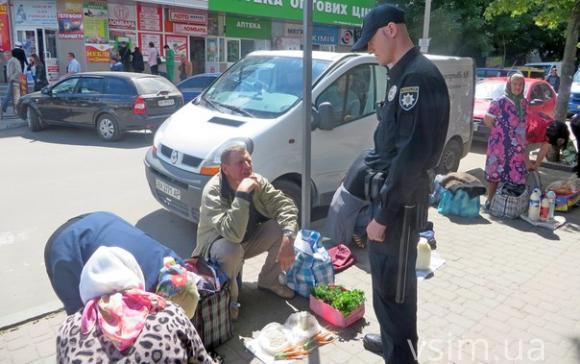 З тротуару до столу: хто і як має "почистити" Хмельницький від стихійної торгівлі, фото №3 на сайті vsim.ua