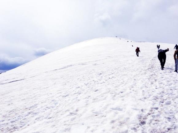 Живий герб, гімн та “Зореліт”: 330 вінничан встановили рекорд на Говерлі, фото №1 на сайті 20minut.ua