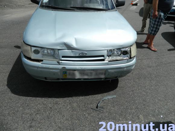 Авто зіткнулися на Хмельницькому Шосе, фото №1 на сайті 20minut.ua