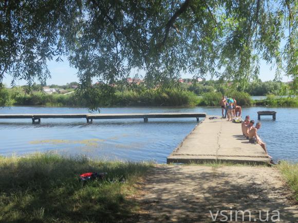 Без попереджувальних знаків заборона купатися хмельничанам не писана, фото №1 на сайті vsim.ua