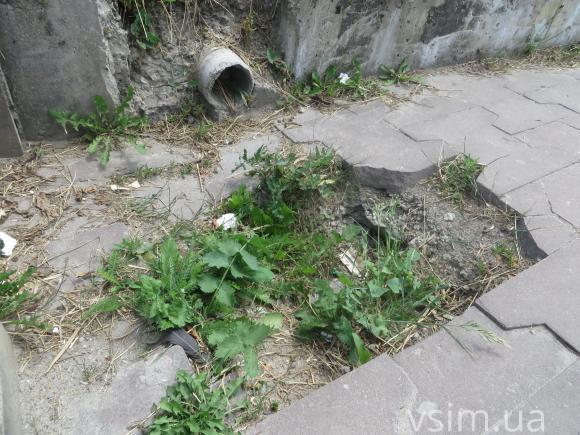 Біля хмельницького пляжу можна підвернути ногу і зламати підбори, фото №1 на сайті vsim.ua