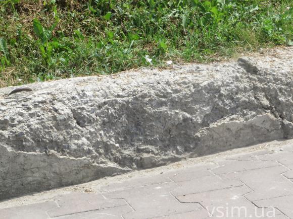 Біля хмельницького пляжу можна підвернути ногу і зламати підбори, фото №4 на сайті vsim.ua