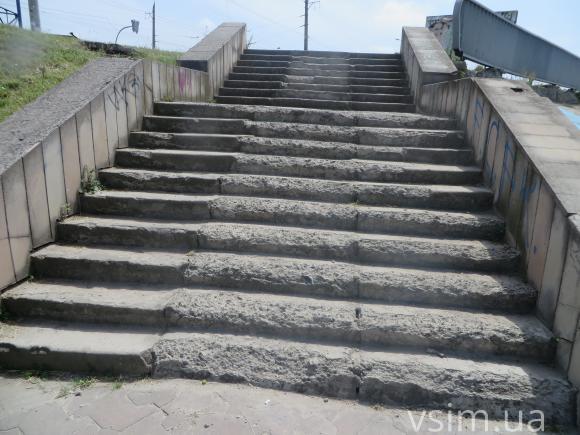 Біля хмельницького пляжу можна підвернути ногу і зламати підбори, фото №6 на сайті vsim.ua