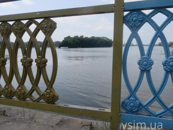 Біля хмельницького пляжу можна підвернути ногу і зламати підбори, фото №7 на сайті vsim.ua