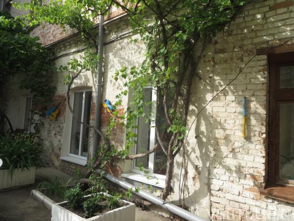 Львів у центрі Хмельницького: на Проскурівській облаштовують мистецький дворик, фото №5 на сайті vsim.ua