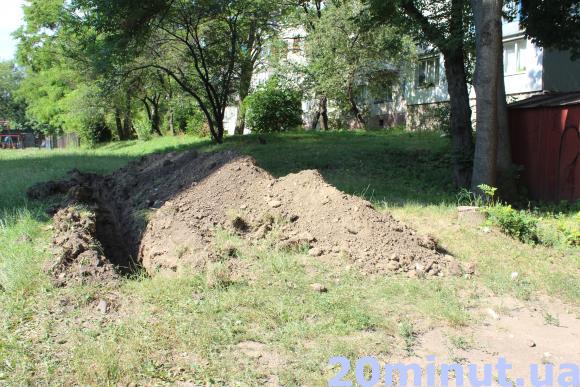 На Протасевича підприємець будує гараж на місці для інвалідів, - кажуть тернополяни, фото №2 на сайті 20minut.ua