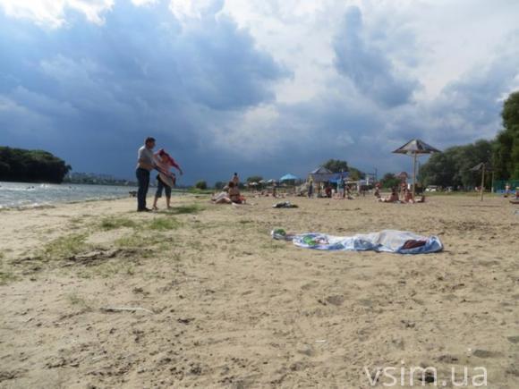 "Після купання миюсь бактерицидним милом і все», - хмельничанка про забруднення Бугу, фото №1 на сайті vsim.ua