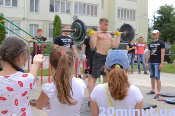 Штанги, гирі, витривалість. У Кам’янці – Подільському відбулися змагання із кросфіту, фото №7 на сайті 20minut.ua