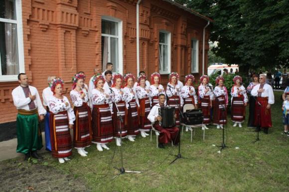 У Ілінцях на стіні музичної школи відкрили меморіал пам'яті Тимка (Томаша) Падури, фото №3 на сайті 20minut.ua