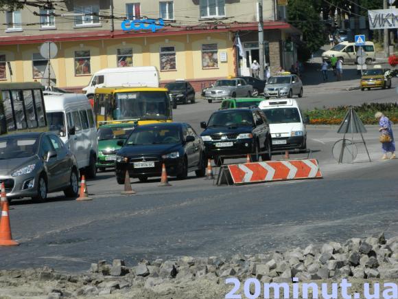 У Тернополі розпочали ремонт дамби. До цього проводили підготовчі роботи, фото №4 на сайті 20minut.ua