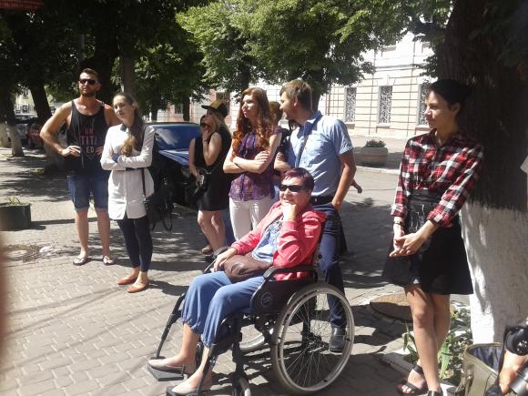 Закохані Аліна та Андрій продають «бургери Щастя», щоб заробити на весілля, фото №3 на сайті 20minut.ua