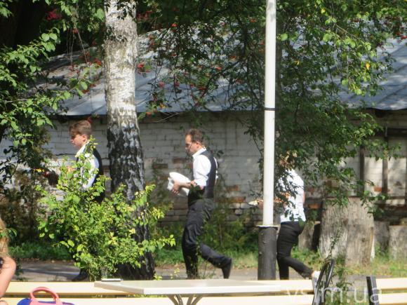 Довгі промови, пісні та солодощі: як чиновники і священики в обід снідали, фото №3 на сайті vsim.ua