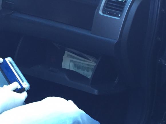 Голова райдержадміністрації хабар отримав через посередника.ФОТО (оновлено) на сайті 20minut.ua Голова райдержадміністрації хабар отримав через посередника.ФОТО (оновлено), фото №1 на сайті 20minut.ua