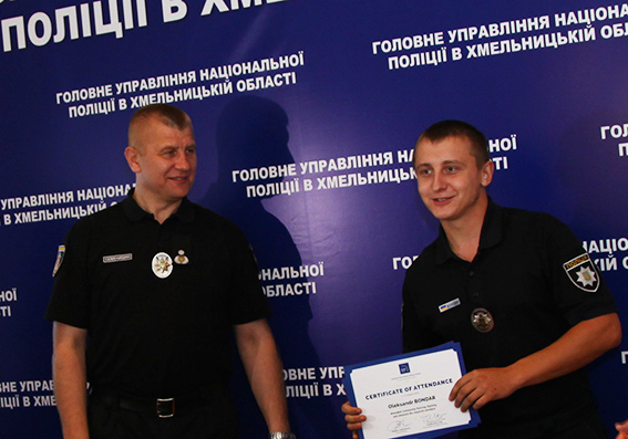Хмельницьких поліцейських навчали спілкуватись з містянами, фото №4 на сайті vsim.ua