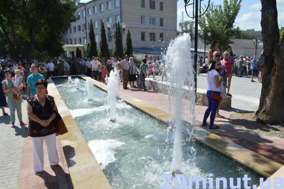 Меморіал 16-ти Героїв: у камені висічено портрети загиблих в АТО могилівчан, фото №5 на сайті 20minut.ua
