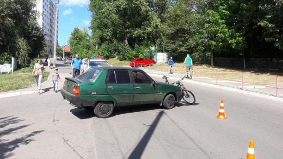 На Перемоги "Таврія" збила велосипедиста, фото №1 на сайті vsim.ua