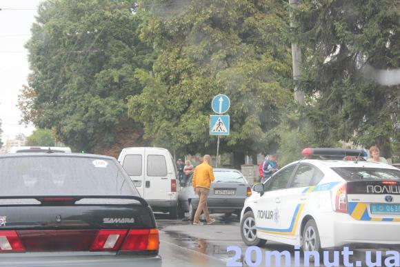 На Шота Руставелі затор через ДТП, фото №1 на сайті 20minut.ua