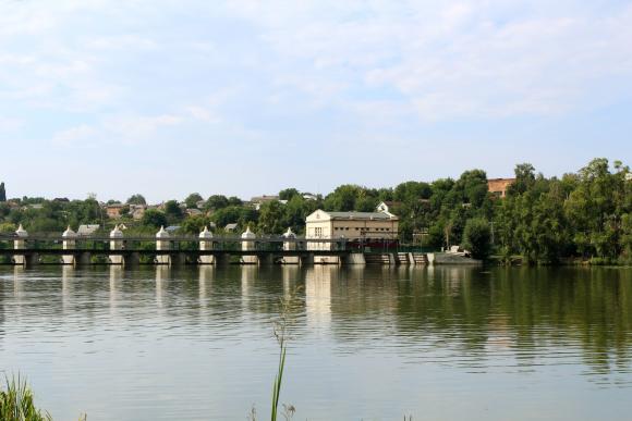 На вихідні до Сабарова: місце за греблею збирає чимало відпочивальників, фото №12 на сайті 20minut.ua