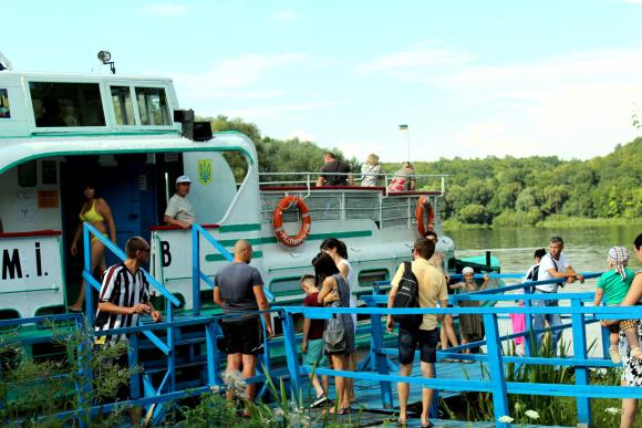 На вихідні до Сабарова: місце за греблею збирає чимало відпочивальників, фото №13 на сайті 20minut.ua