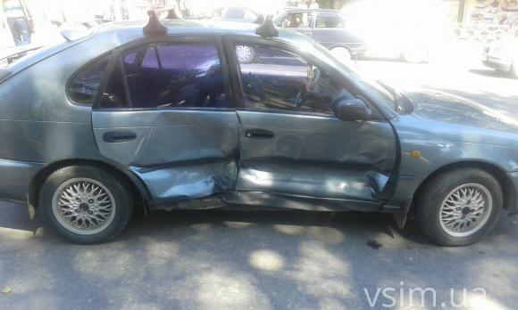 На Виставці "Ford" влетів у "Toyota", фото №2 на сайті vsim.ua