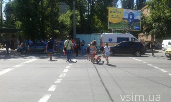 На Виставці "Ford" влетів у "Toyota", фото №3 на сайті vsim.ua