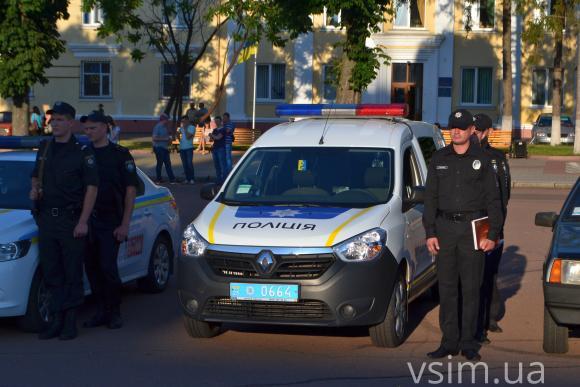 Поліція пафосно нагадала хмельничанам про себе на майдані Незалежності, фото №5 на сайті vsim.ua