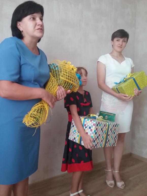 Родині загиблого в АТО прапорщика Павла Дияка вручили ключі від квартири, фото №1 на сайті vsim.ua