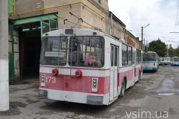 У Хмельницькому запустили нові тролейбуси. "Рогаті" вже катаються по місту, фото №7 на сайті vsim.ua