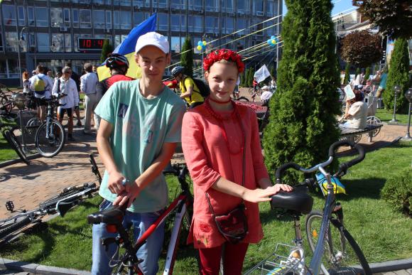 «Україна починається з тебе»: у Вінниці пройшов велозаїзд на честь Дня Незалежності (ФОТО), фото №3 на сайті 20minut.ua