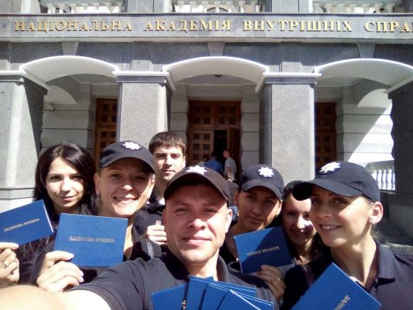 «Знайомтесь – ваш коп»: поліція у місті не для того, щоб знімати котів з дерев, каже командир на сайті 20minut.ua «Знайомтесь – ваш коп»: поліція у місті не для того, щоб знімати котів з дерев, каже командир, фото №1 на сайті 20minut.ua