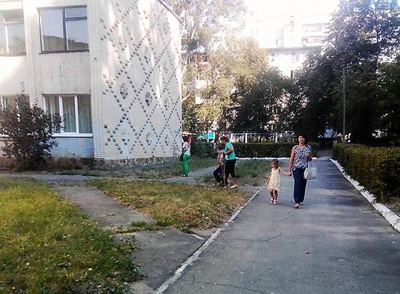 Без пандусів. 70 дітей з інвалідністю викликали на комісію в один день, фото №2 на сайті 20minut.ua