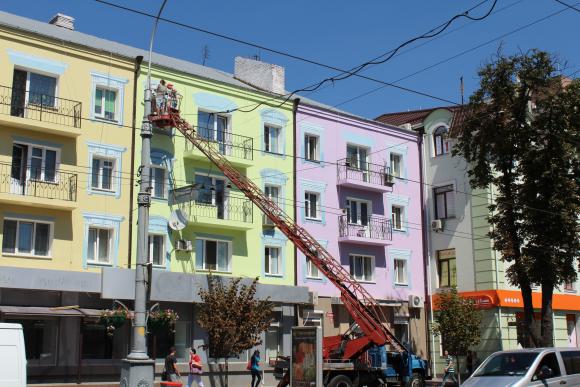 Дім-веселка, Буг, Замріяний хлопчик. Які малюнки з’явилися у місті?, фото №1 на сайті 20minut.ua