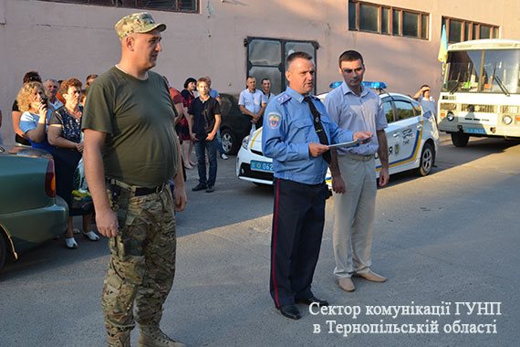 Фото дня: із зони АТО повернулись тернопільські поліцейські, фото №1 на сайті 20minut.ua