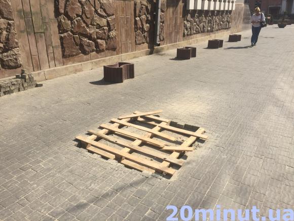 Фото дня: На Валовій встановлять пам’ятник Гереті, фото №1 на сайті 20minut.ua