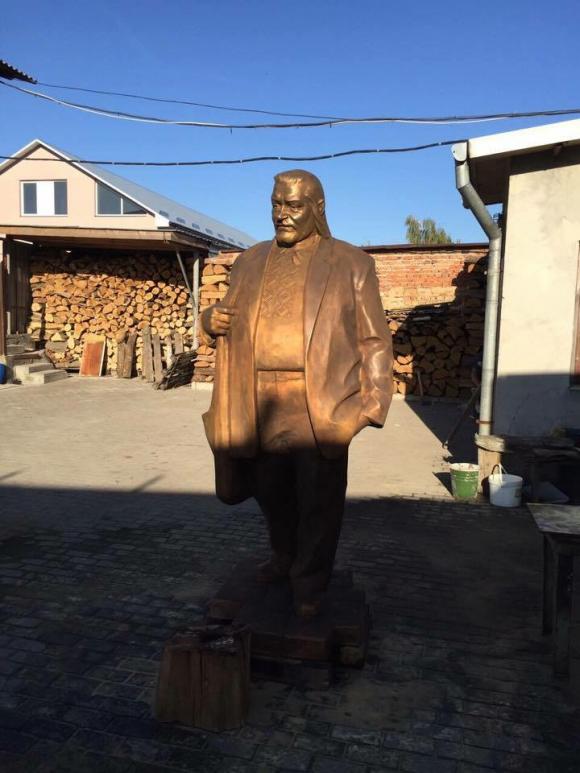 Фото дня: На Валовій встановлять пам’ятник Гереті, фото №2 на сайті 20minut.ua