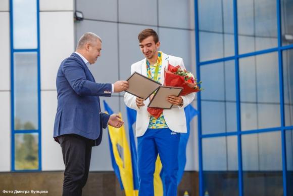 Хмельницьких олімпійців нагородили і пообіцяли щедро преміювати, фото №2 на сайті vsim.ua