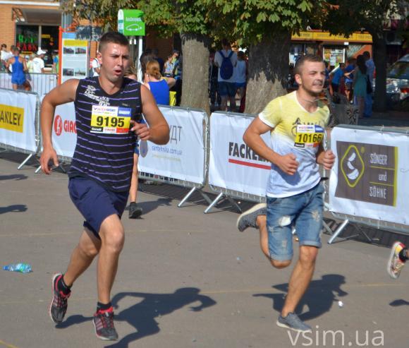 Хмельницький біжить. На масовий пробіг прийшло майже 2 тисячі людей, фото №12 на сайті vsim.ua